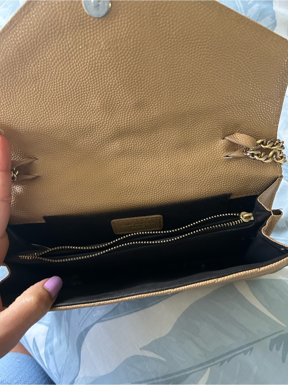 Gold Quilted Chain Shoulder Bag - Picture 3 of 3